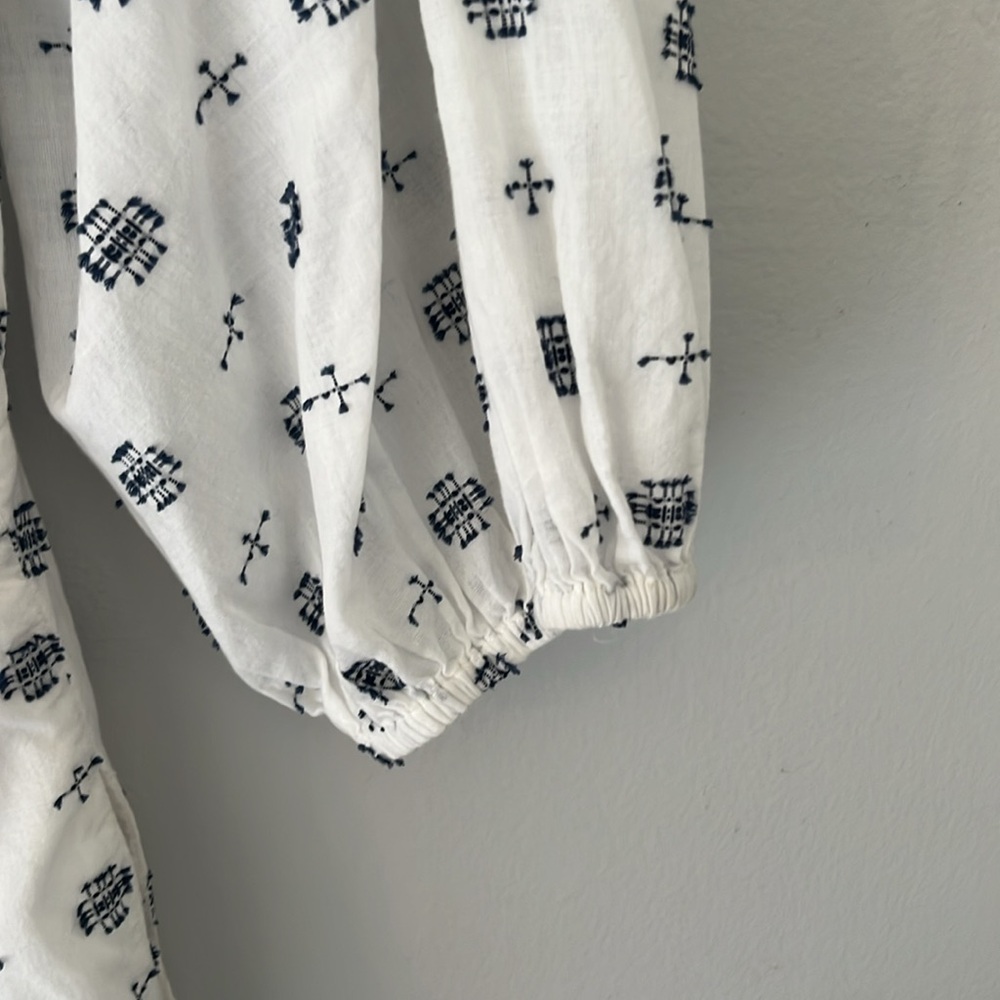 Elegant White and Blue cotton patterned Dress by Anthropologie dress.  Size M - Picture 6 of 8